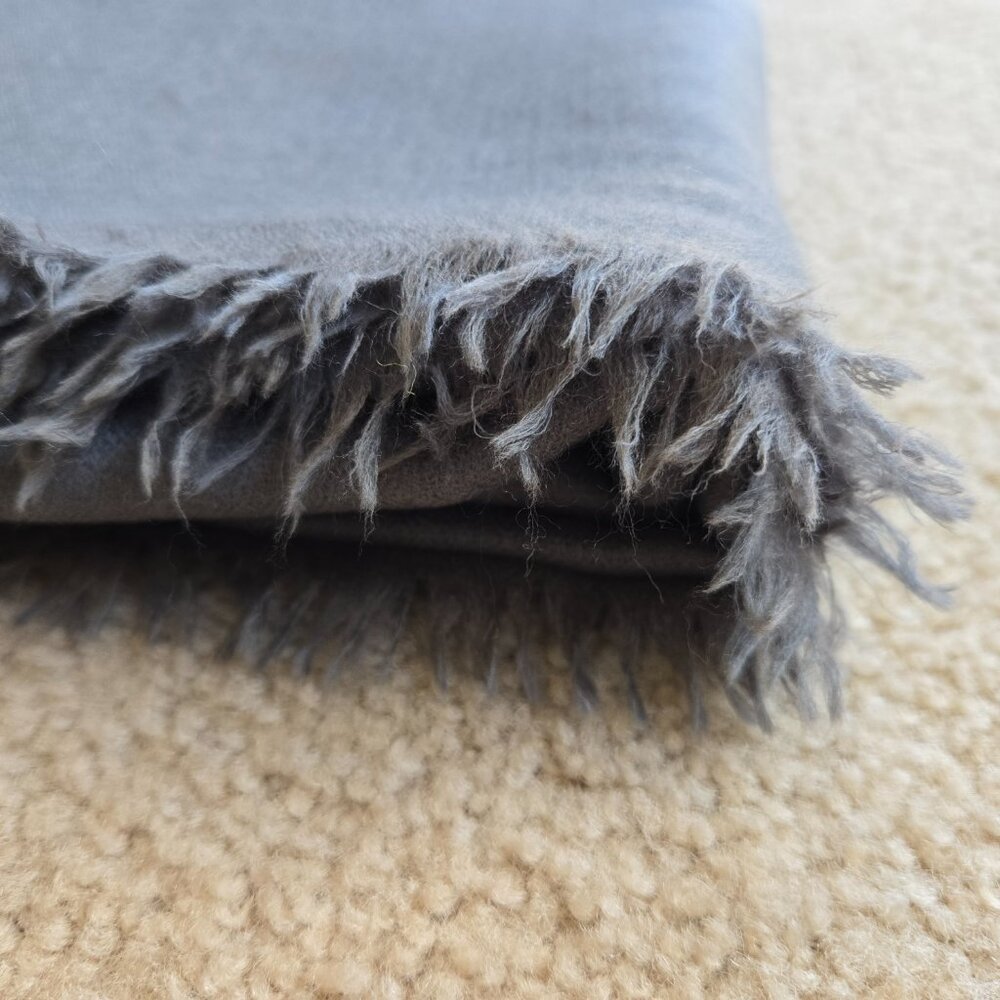Jac+Jack HUGE Cashmere Wrap/Scarf Grey - Picture 13 of 15